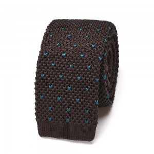 Мека удобна елегантна тенка стилска плетена вратоврска со точки