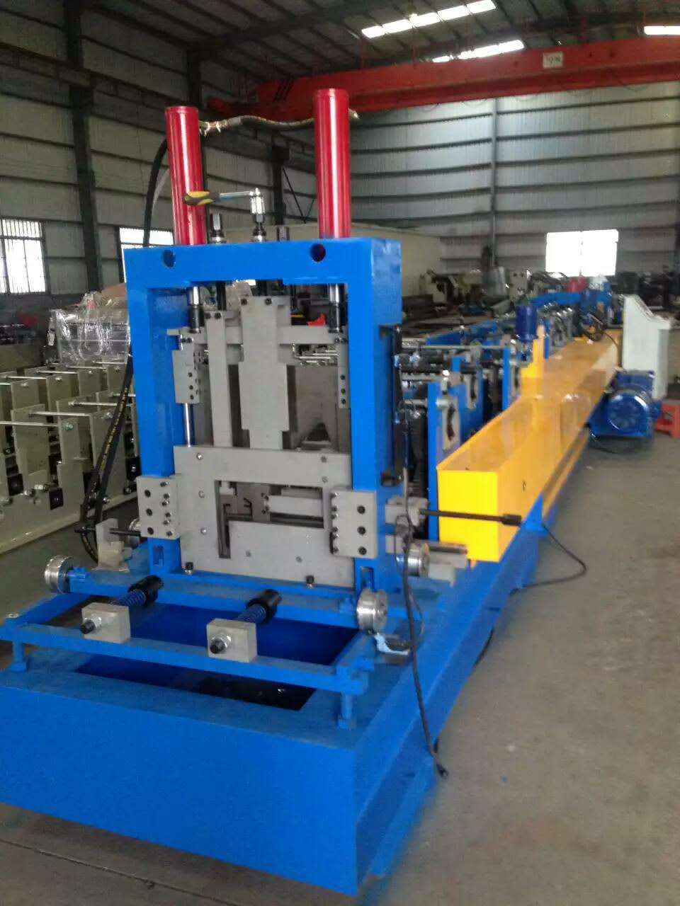 Automatic Adjust C Z-purlin Sizes Roll Forming Machine