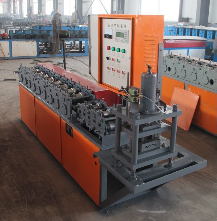 Hot Selling for 1-3mm Cable Tray Roll Forming Machine - Fully Automatic roller shutter doors suppliers – Yingyee