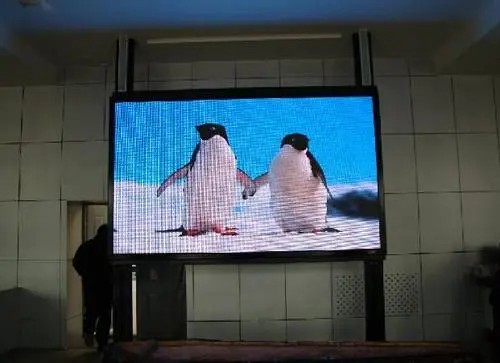 How to solve the mosaic phenomenon in full color LED displays?