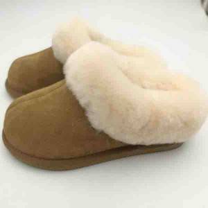 Competitive handmade classic sheepskin indoor slippers for ladies
