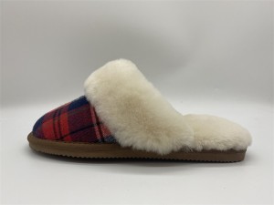 Factory For China Custom Sheepskin Leather Slippers