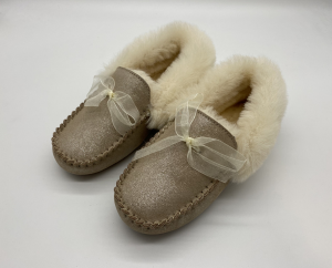 Sheepskin slippers for all seasons