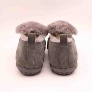 Lady sheepskin footwear with elastic