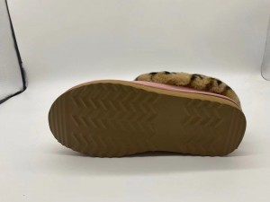 Latest design warm lady’s sheepskin slippers
