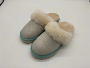 The factory directly supplies Australian A – class sheepskin slippers for men and women