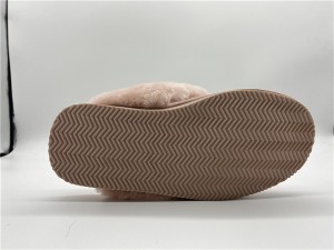 The sheepskin slippers of the latest style are of good quality and can be produced in any color