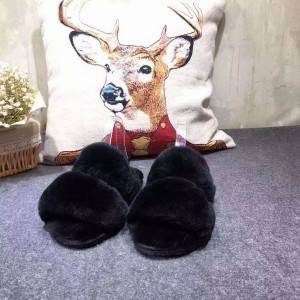 Comfortable sheepskin ladies slippers with non-slip rubber soles