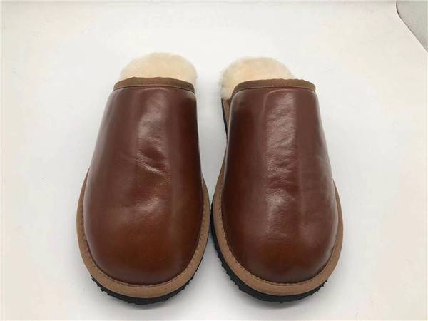 100% Original Ladies Sheepskin Slippers In Mink - Full Grain Cow Leather Men Slipper with EVA sole  – Yiruihe