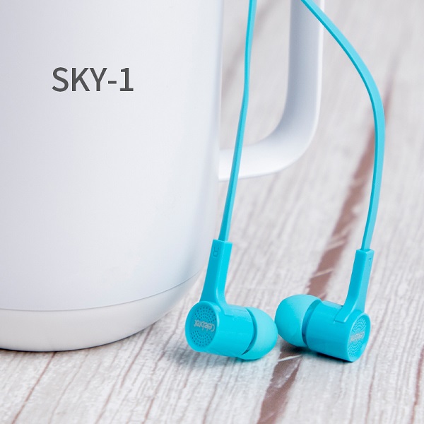 Hot Sale Celebrat SKY-1 Wired Sport Stereo Music Earphone For Distributor
