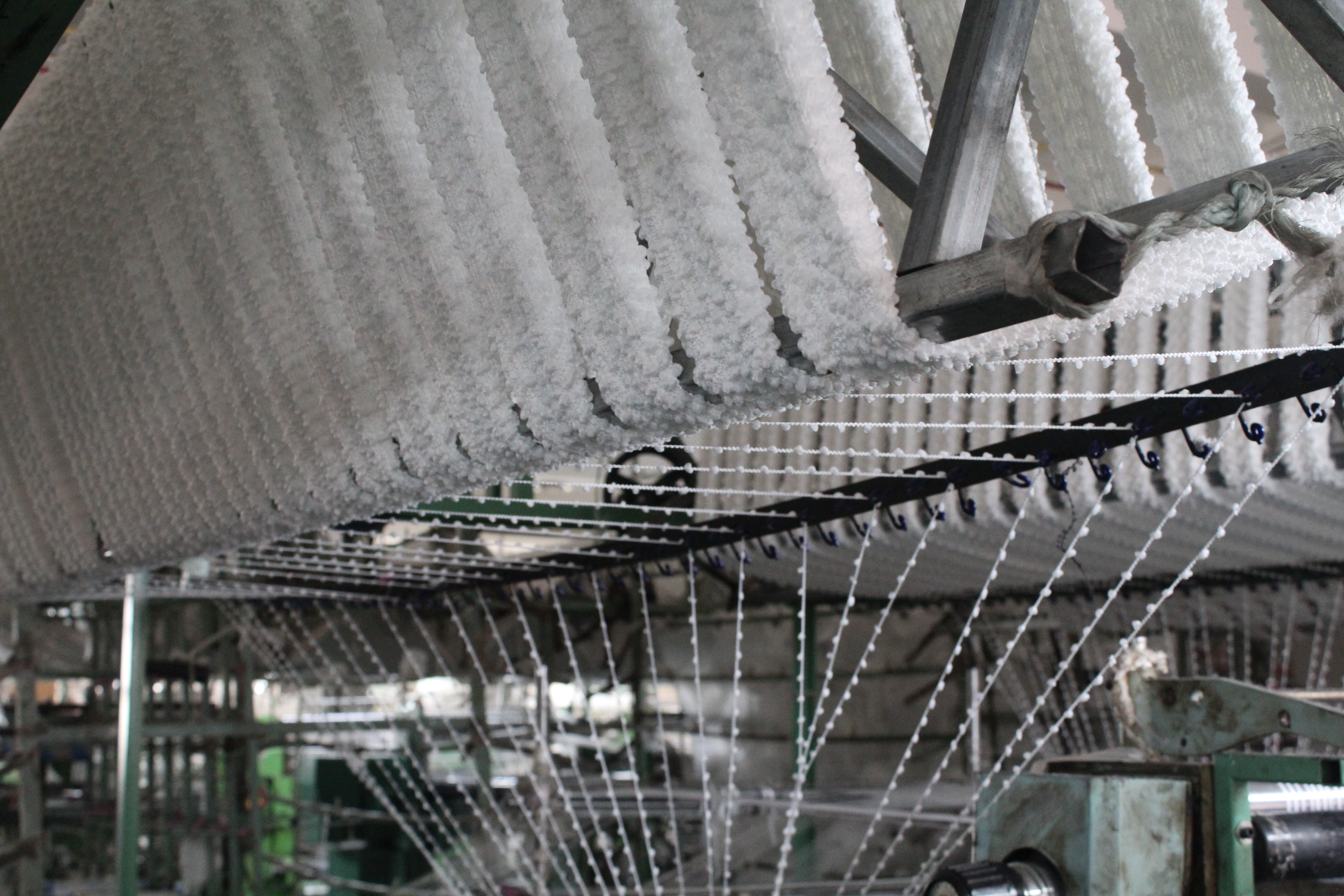 Factory direct sales of fancy yarn butterfly yarn knot yarn