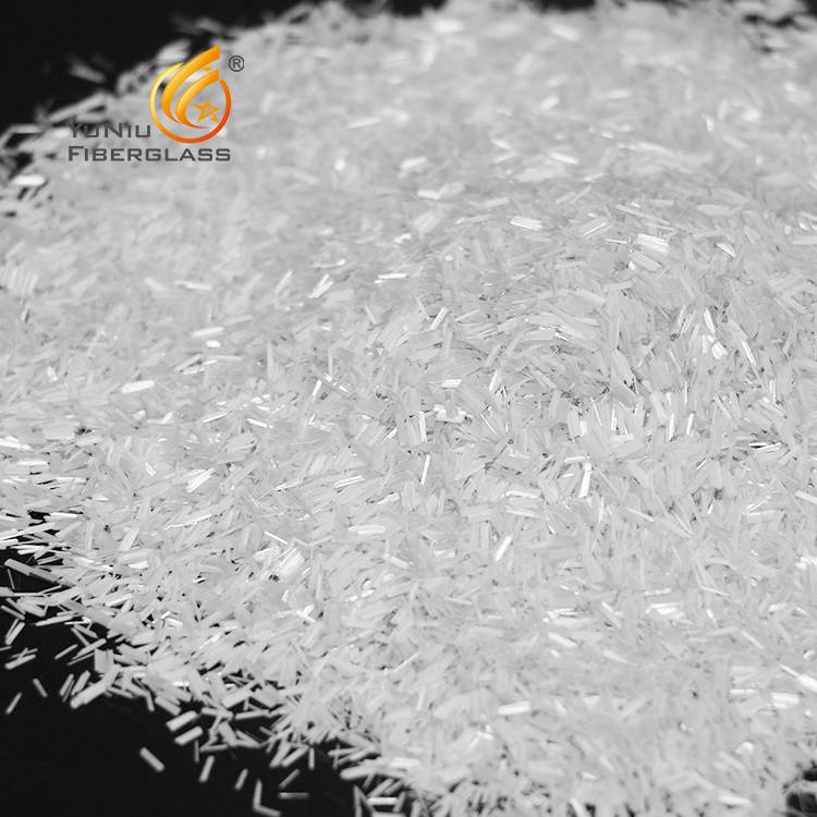 Glass fiber chopped strands with proper moisture content and extremely low fuel content