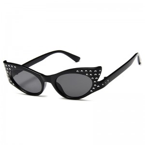 Cat Eye Rivet Retro Women Sunglasses 5069
