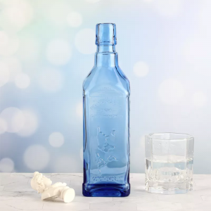 Gradual Change Blue Square Glass Wine Bottle Whisky Vodka Bottle Alumina Screw Cap 700ml