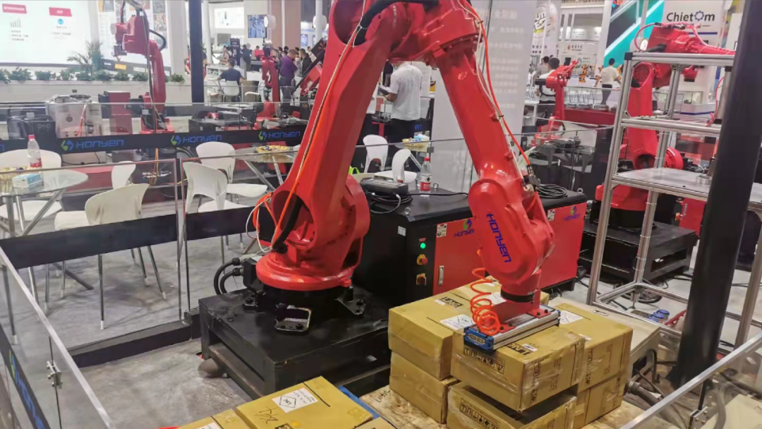 Yooheart Robot—Handling and Palletizing Widely Used In All the Field of Industry