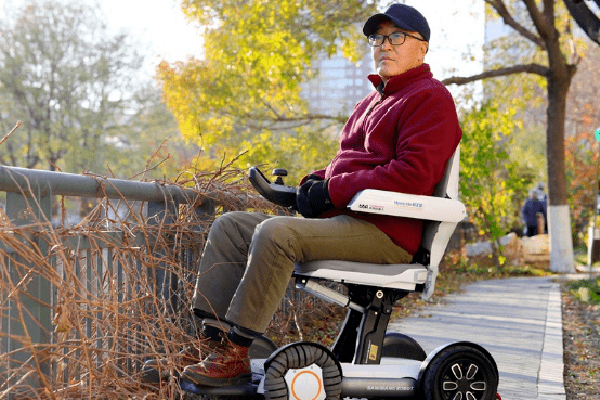 How to choose a suitable electric wheelchair？