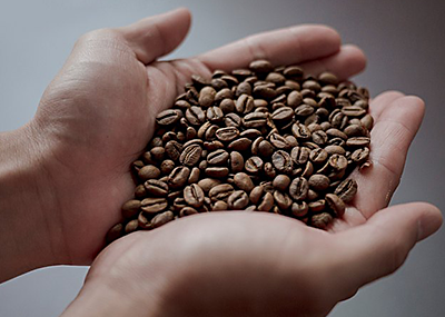 အဘယ်ကြောင့် စိတ်ကြိုက်ကော်ဖီထုပ်ပိုးအိတ်များ လိုအပ်သနည်း။
