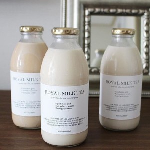Wholesale 500ml Fruit Juice Milk Beverage Packaging Glass Bottle with Metal Lids