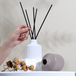 ODM Decoration Unique Ceramic Cylinder-shaped Striped Perfume Aromatherapy Bottle Diffuser