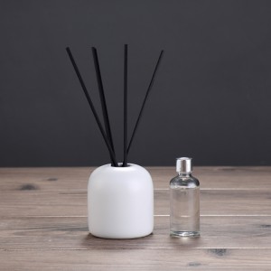 Round Decorative Unique Ceramic Aroma Oil Bottle With Reed Diffuser