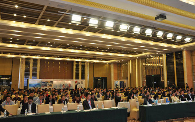 Yantai Linghua New Material Co., Ltd. was invited to attend the 20th annual meeting of China Polyurethane Industry Association (2)