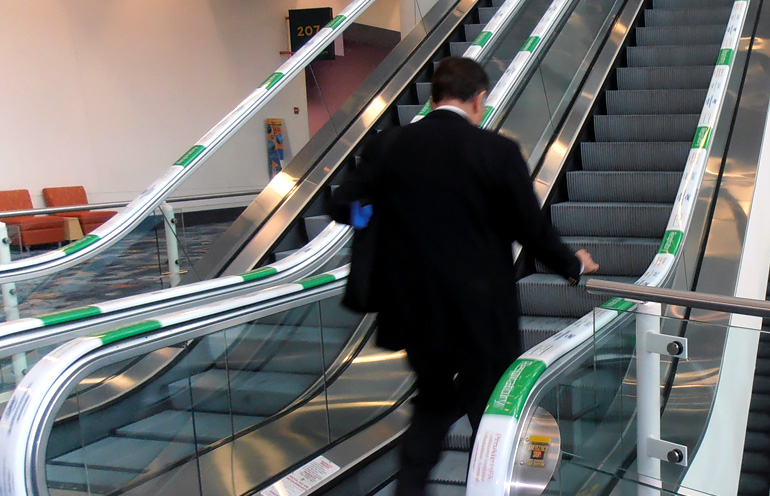 Escalator Handrail – A Perfect Blend of Safety and Durability