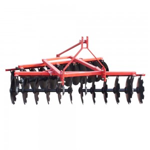 Tractor mounted middle duty disc harrow