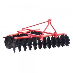 Tractor mounted middle duty disc harrow