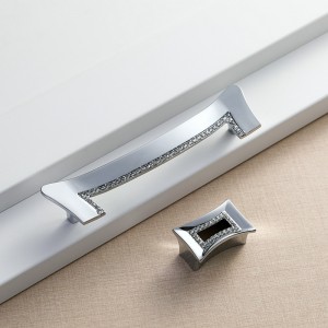 Corosion Resistance Furniture Drawer Crystal Handle , Shape Can Be Customized