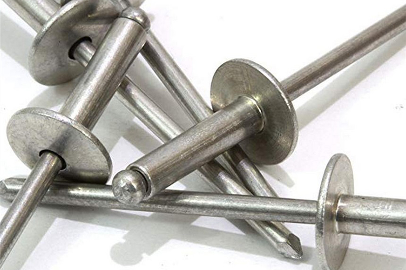 Some problems that may occur during the riveting process of open rivets