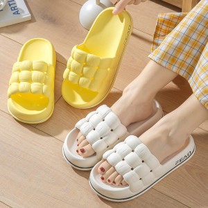 High class cool slippers for female lovers in summer, anti-skid bathroom slippers for male, feeling like stepping on shit, household, thick soled ins