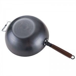 YUTAI 30-34cm scale pattern  iron wok with wooden handle