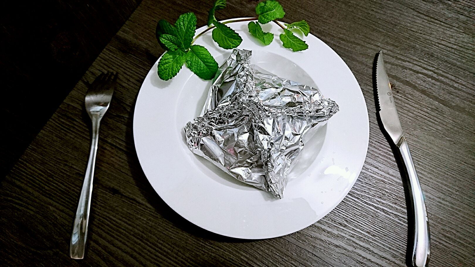 The Difference Between Two Side of Aluminum Foil In Cooking