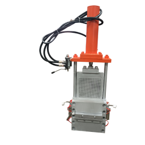 Single screen hydraulic filter changer for recycling extruder