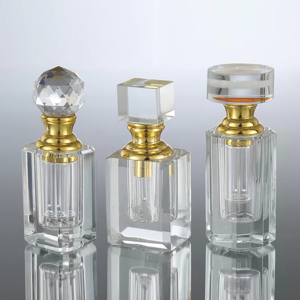 Wholesale Dealers Of Glass Oil Lamp Vintage – Cheap Hot Excellent Glass Crystal Perfume Bottle Essential Oil Bottle – Fushengda