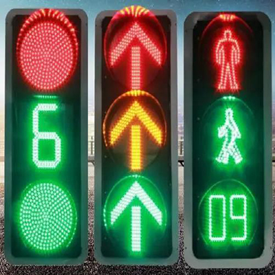 ट्रॅफिक लाइट बदलण्यापूर्वी आणि नंतरचे तीन सेकंद धोकादायक का आहेत?