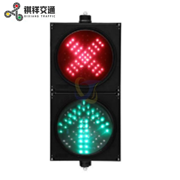 400mm-red-cross-and-green-arrow06433670858