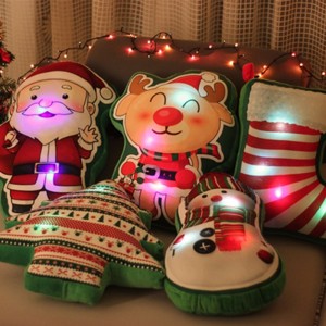 Светящаяся и поющая плюшевая Санта-Снеговик, Рождественская елка, подушка с оленями, кулон, украшение