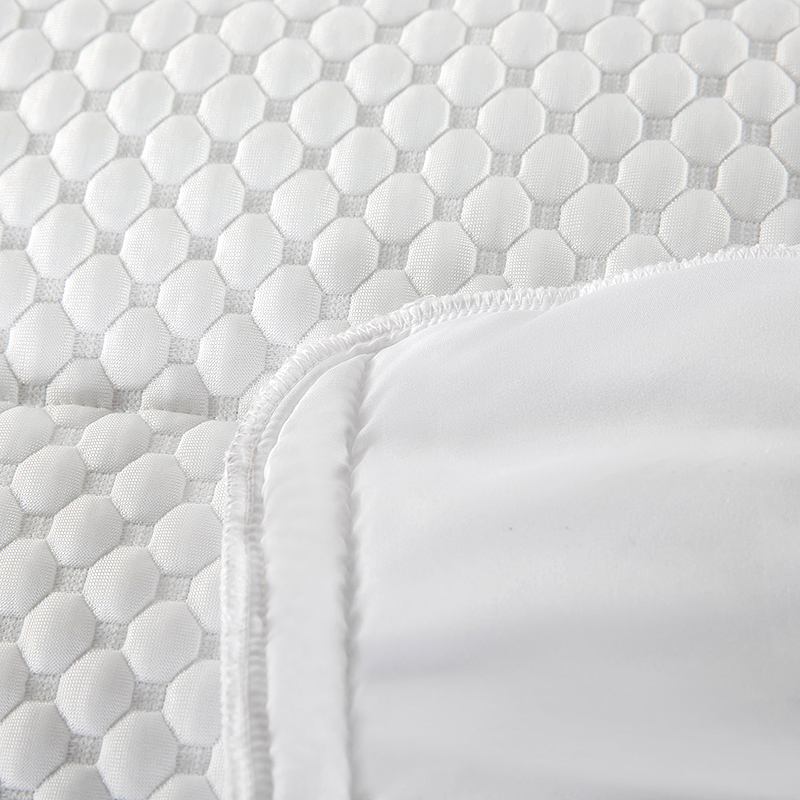 Cooling touch Jacquard knit quilted luxury mattress pad