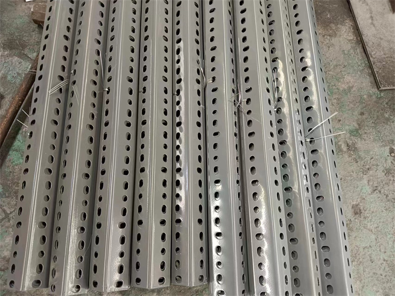 Slotted angle steel