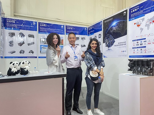 Focus on the Middle East and open up new overseas opportunities – Zhengheng Power shines at the Iran International Auto Parts Exhibition (IAPEX 2023)
