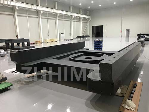 What special attention should be paid to granite air float platform?