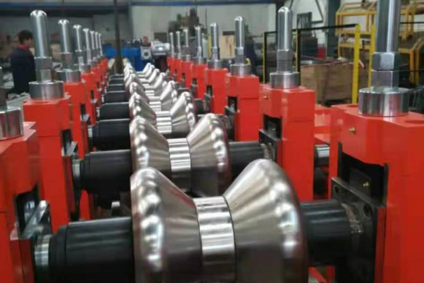What are the advantages of our company’s rolls of welded pipe unit?