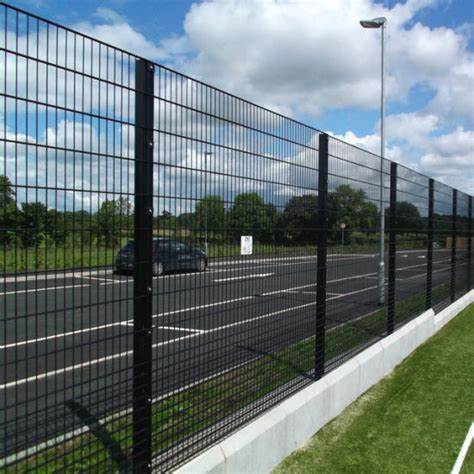 Wholesale High quality low cost PVC Powder coated durable 868 double wire mesh fence Manufacturer and Supplier | Zhining