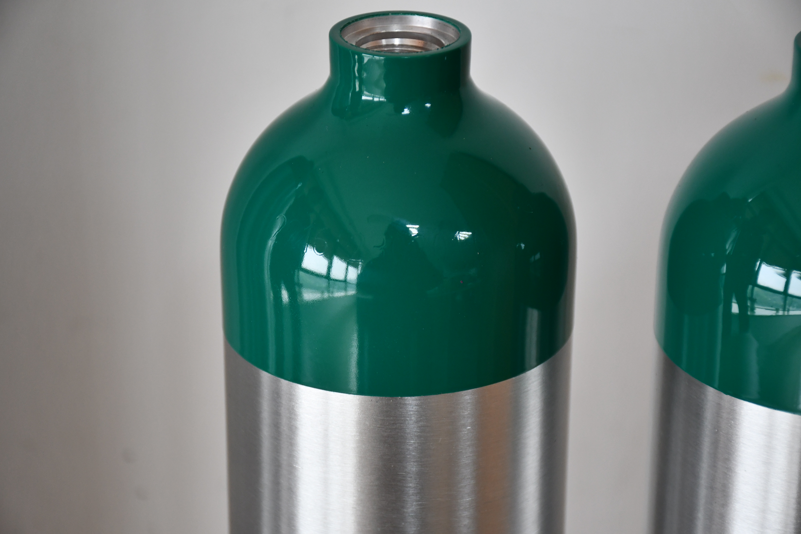 Green Shoulder Spray on DOT Medical Oxygen Cylinders: Why It Matters