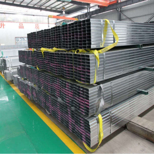 Manufacturer of galvanized square steel pipe for guardrail pipe