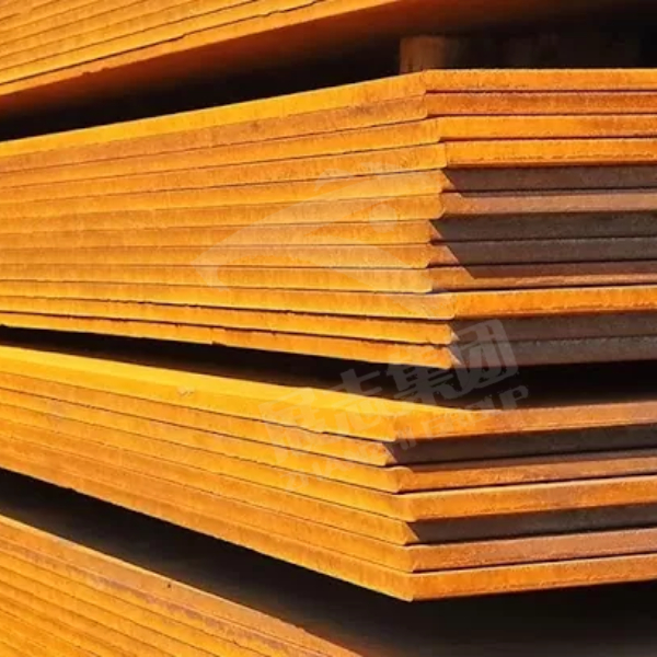 What are the excellent characteristics of 09CuPCrNi-A weathering steel?